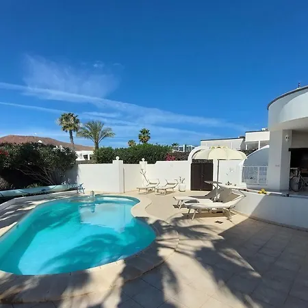 Sol Y Luna & Lanzarote Holidays - Heated Pool! Pensionat