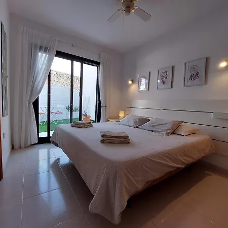 Konukevi Sol Y Luna & Lanzarote Holidays - Heated Pool! Playa Blanca