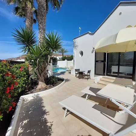 Sol Y Luna & Lanzarote Holidays - Heated Pool! ゲストハウス 3*