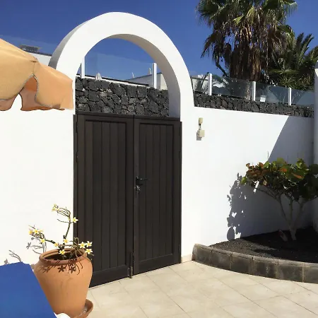 Sol Y Luna & Lanzarote Holidays - Heated Pool! Playa Blanca
