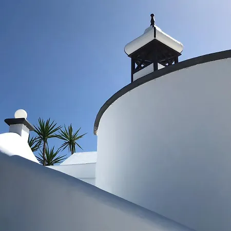 Guest house Sol Y Luna & Lanzarote Holidays - Heated Pool! 3*