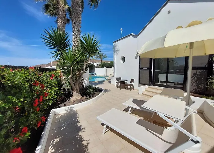 Sol Y Luna & Lanzarote Holidays - Heated Pool! Penzion 3*